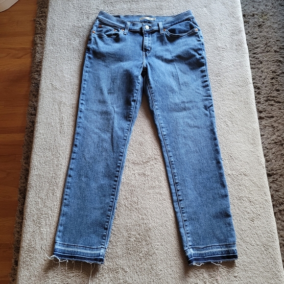 Levi's Mid Rise Boyfriend jeans size 28 - Picture 2 of 14